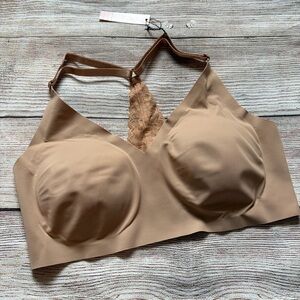 Victoria’s Secret Seamless Naked Smooth Laser Cut Bralette NWT Women’s Small
